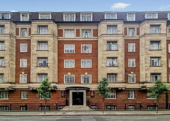 Estatesmen Park Lane Marble Arch Apartment